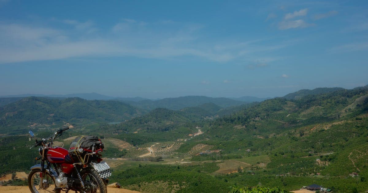 Best Motorbikes for Vietnam Travel: Scooter vs Semi-Auto vs Adventure